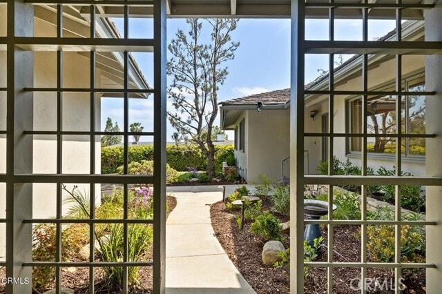 Building Photo - 2055 Liliano Dr