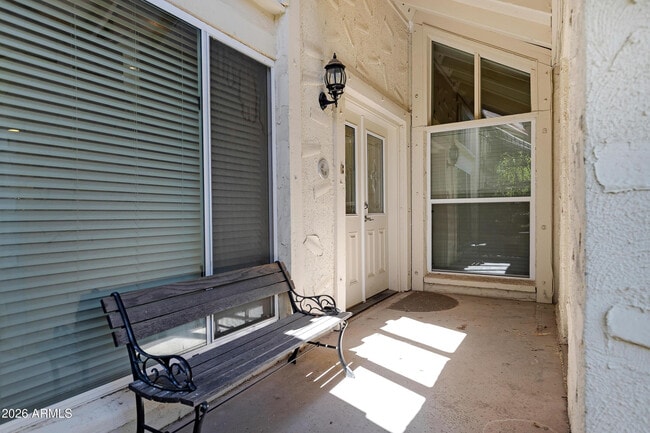 Building Photo - 7118 E Buena Terra Way