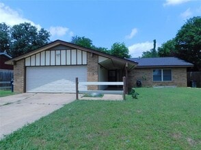 Building Photo - 3507 Hummingbird Ln
