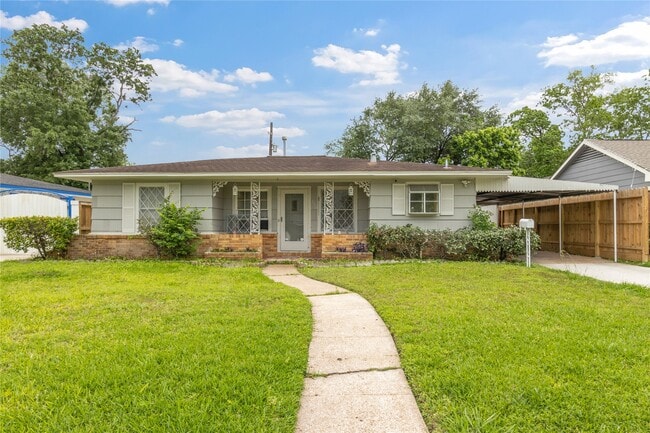 Building Photo - 7410 Buena Vista St