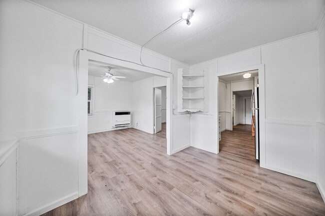 Building Photo - San Diego North Park - Two Weeks FREE  Detached Bungalow Move in Special  1 bed / 1 ba w/ Yard an...