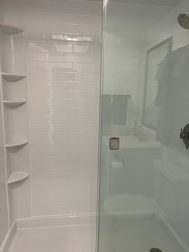 Building Photo - NEW PRICE!  Costa Brava Venice Island 2BR/2BA Condo