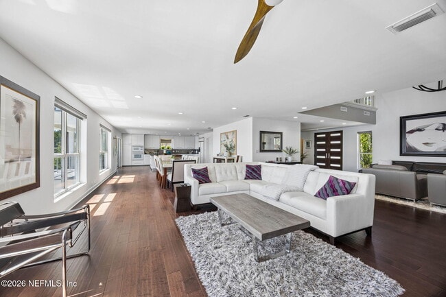 Building Photo - 14030 Mandarin Oaks Ln