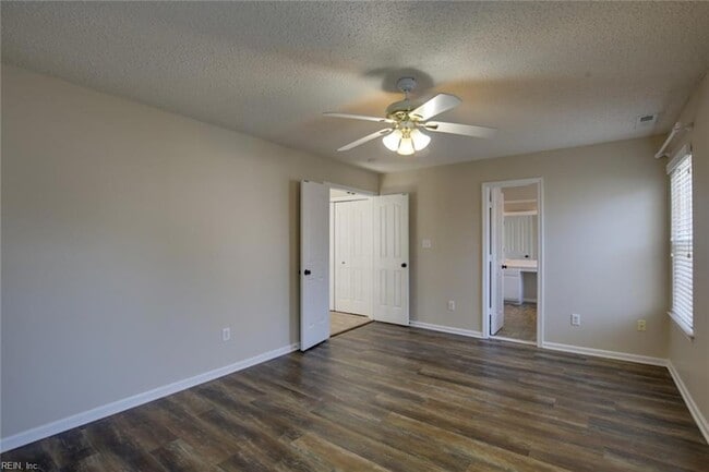 Building Photo - 708 Fallcreek Run