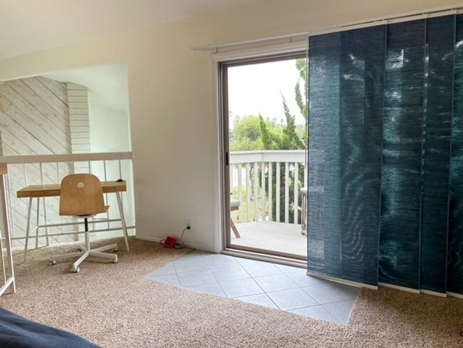 Building Photo - 3674S - Hollywood Beach Hideaway