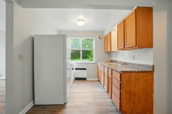 Building Photo - 3926 E Gatewood Ln