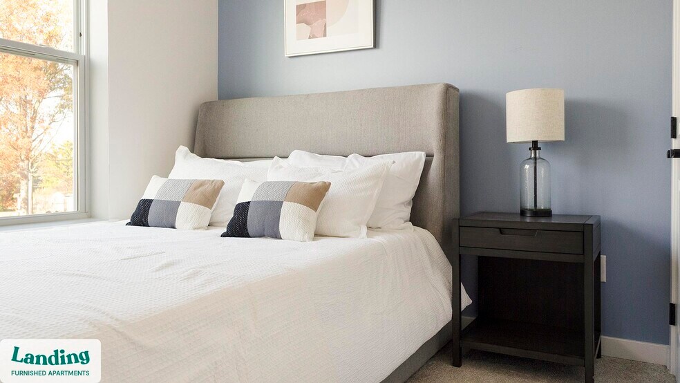 Building Photo - 650 N Main St