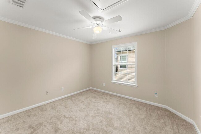 Building Photo - 2309 Wickingham Dr NE