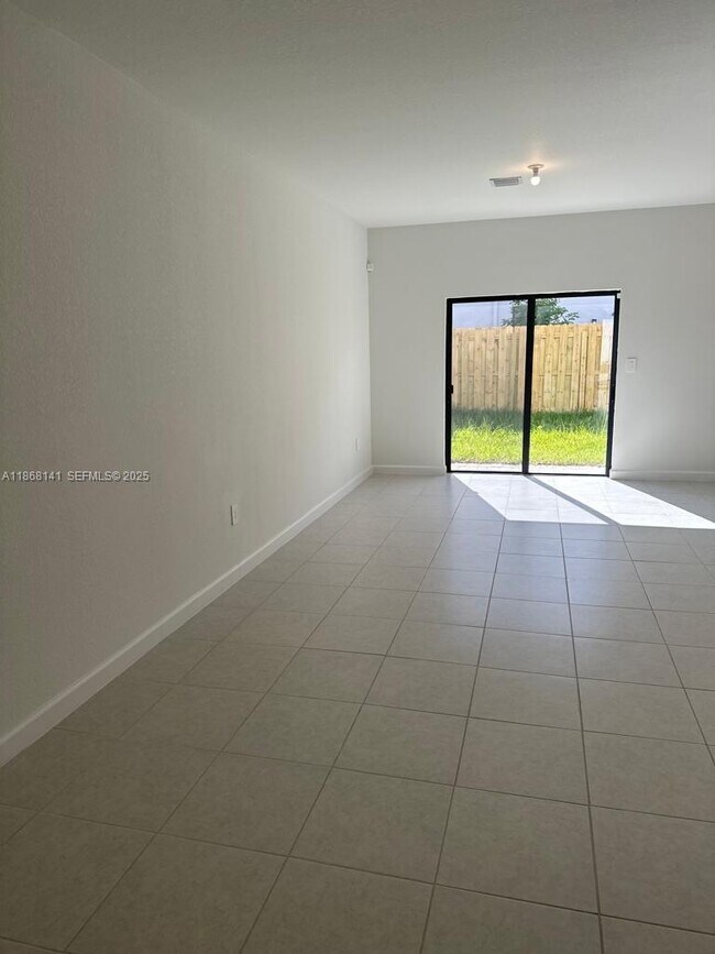 Building Photo - 11926 SW 245 Ter