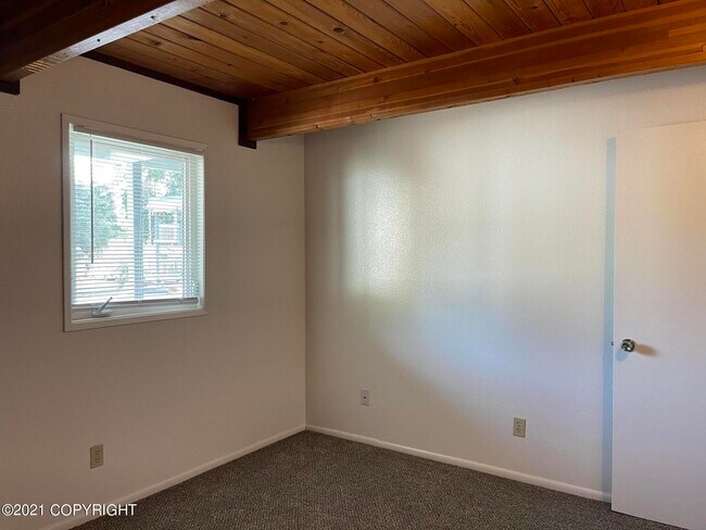 Building Photo - 2805 W 31st Ave