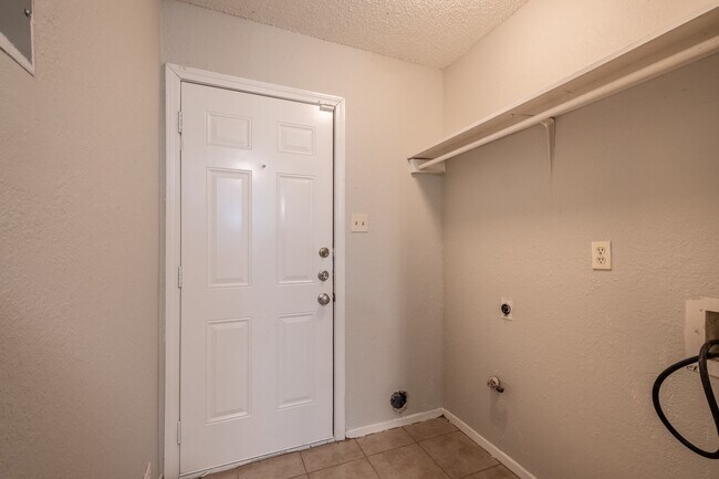 Building Photo - 12901 Chromite St