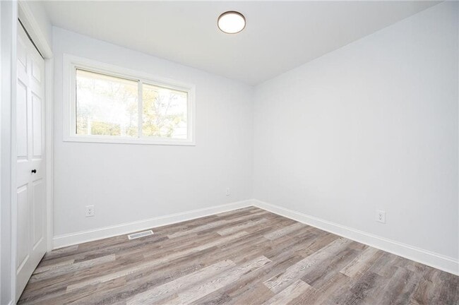 Building Photo - 3801 Hogan Rd SW