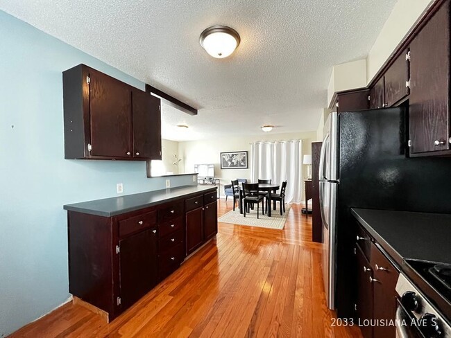 Building Photo - 3 Bed 1 Bath with Garage Near West End! De...