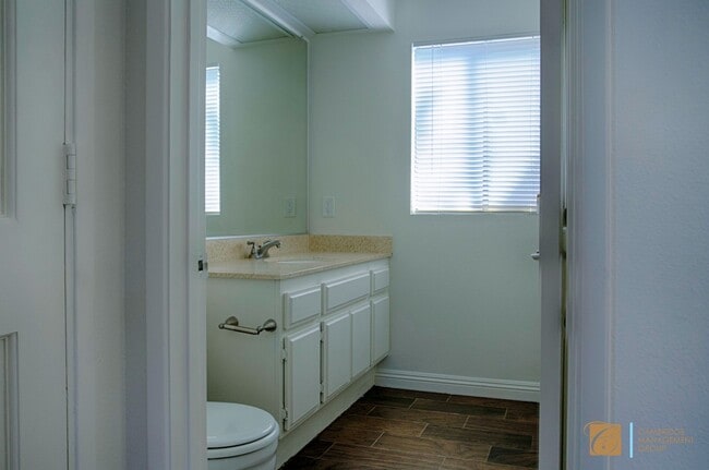 Building Photo - Enjoy Carlsbad living in this beautifully ...