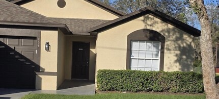 Building Photo - 307 Erie Ct