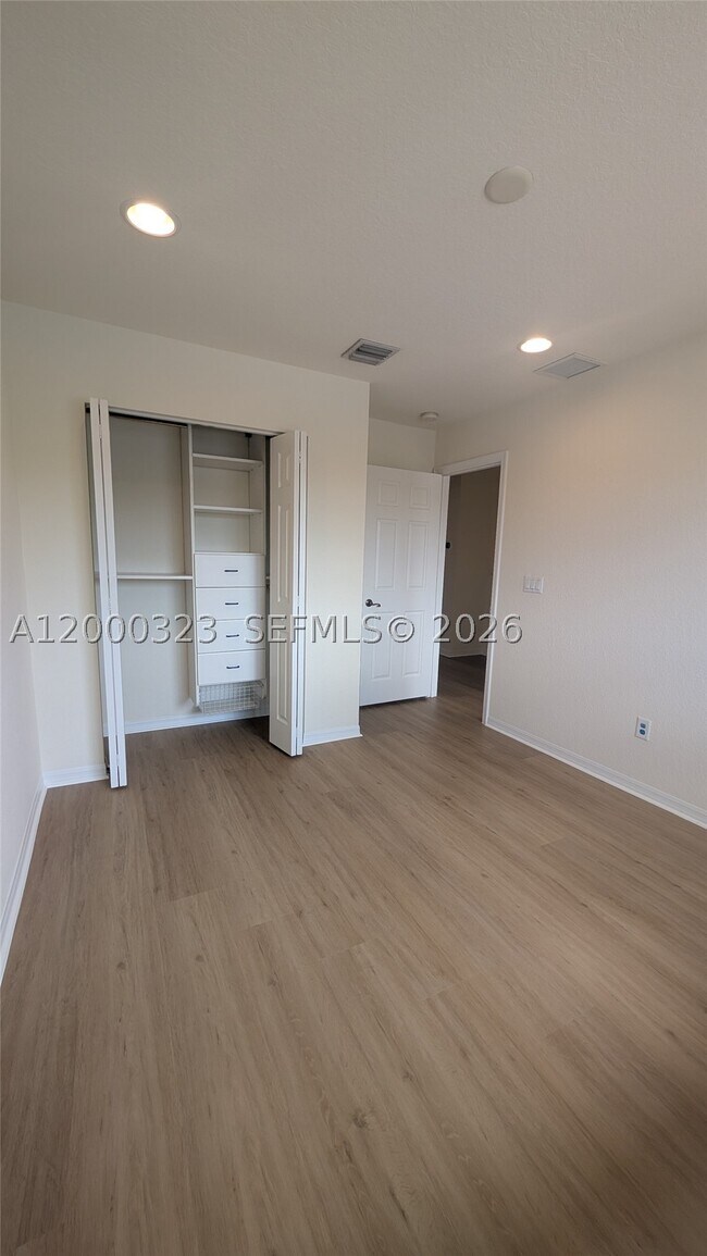 Building Photo - 5910 Royal -