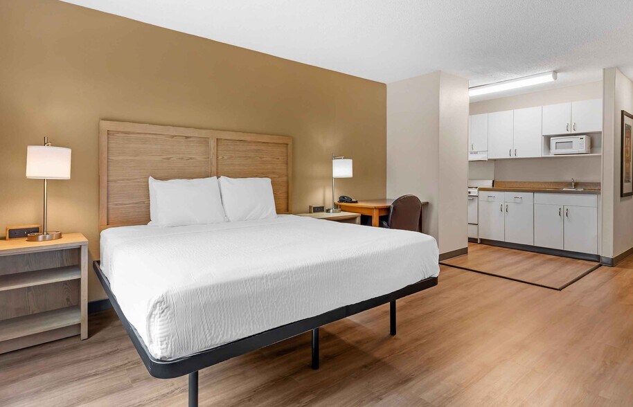Building Photo - Furnished Studio-Fort Worth - Fossil Creek