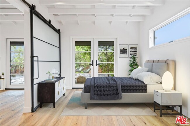 Building Photo - 4027 Moore St