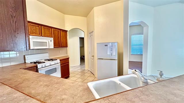 Building Photo - 203 Waterford Dr