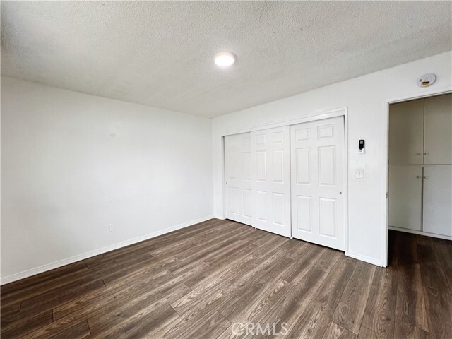Building Photo - 9228 Oleander Ave
