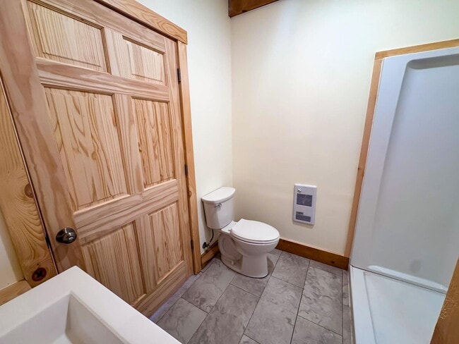 Building Photo - Meadow Woods