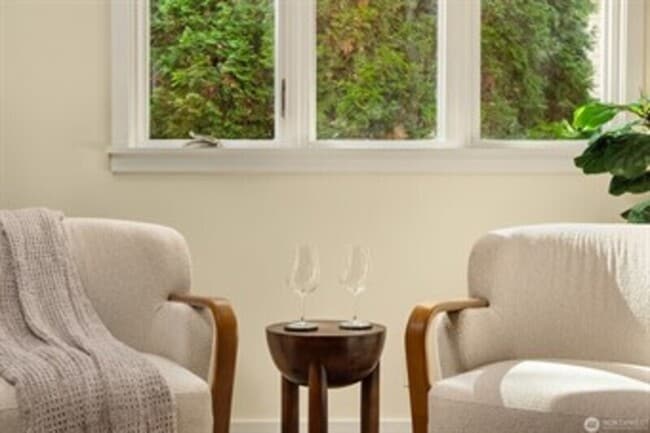 Building Photo - 4510 48th Ave NE