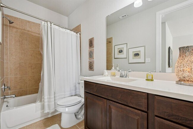 Building Photo - 124 S Sage Hollow