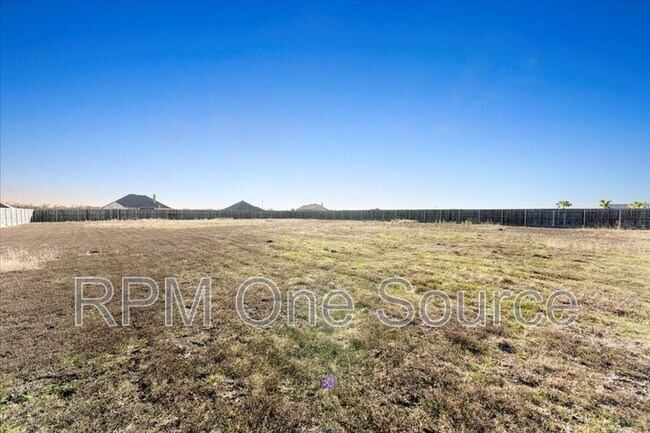 Building Photo - 6320 Starr Dr.