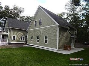 Building Photo - 55 Oakridge St