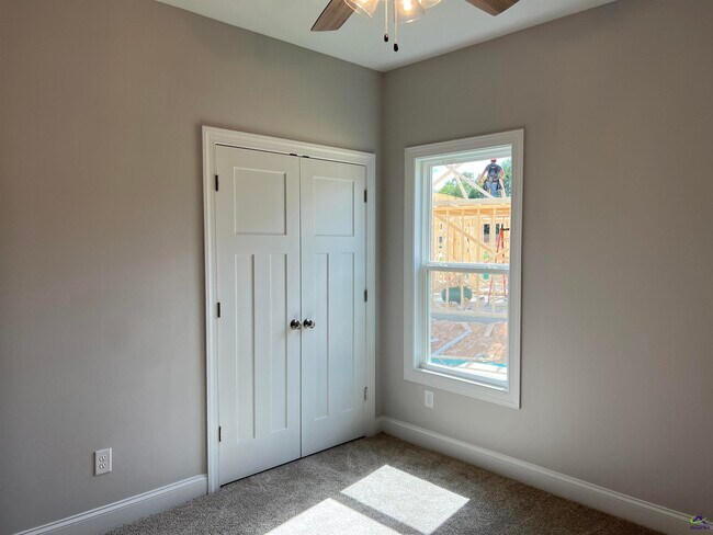 Building Photo - 107 Amargosa Pl