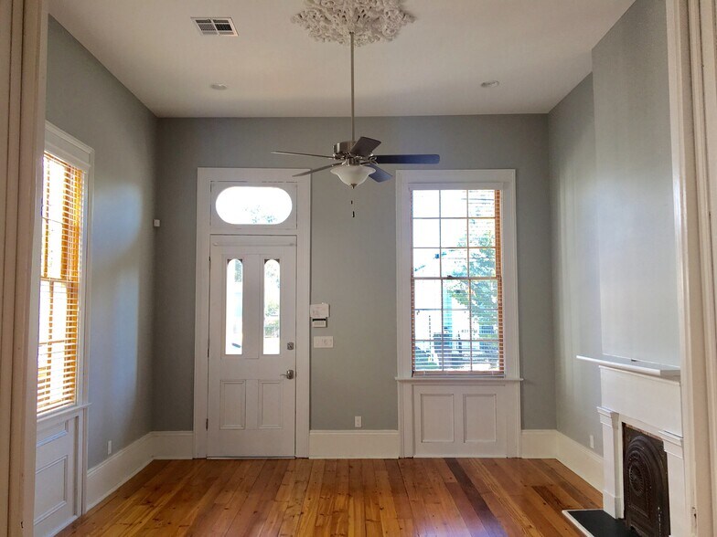 Living Room - 624 1st St