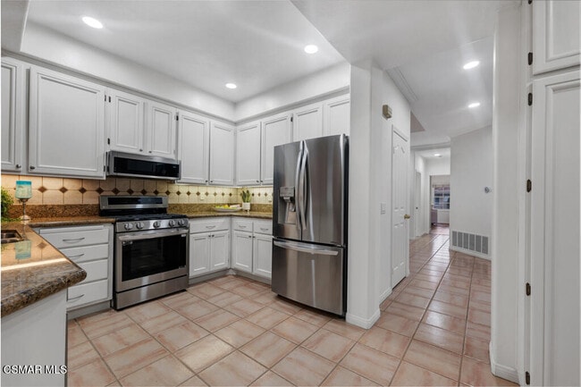 Building Photo - 233 Valero Cir