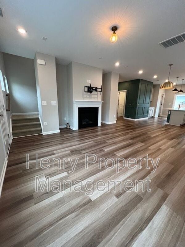 Building Photo - 4023 Mahal Ave