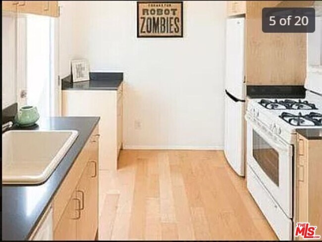 Building Photo - 4230 Burns Ave