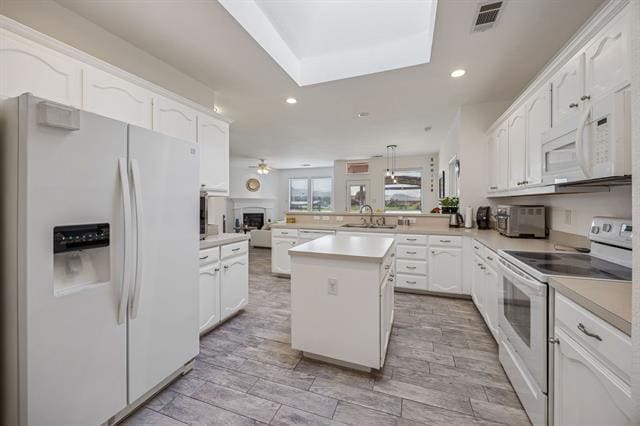 Building Photo - 12861 Farmington Dr