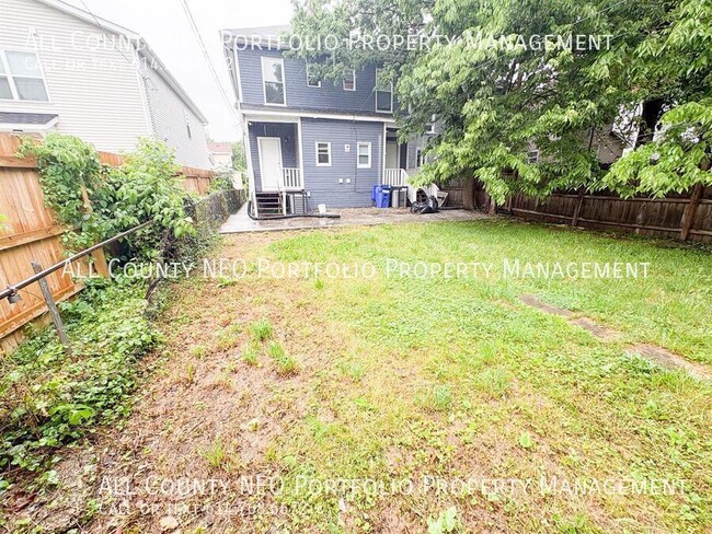 Building Photo - 908 Ellsworth Ave