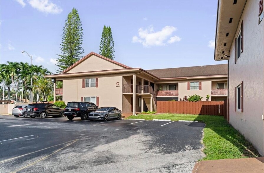 Building Photo - 11217 SW 88th St