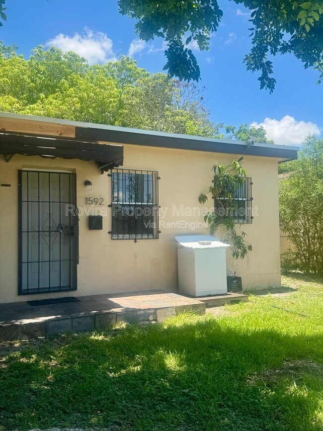 Primary Photo - 1592 NW 56th St