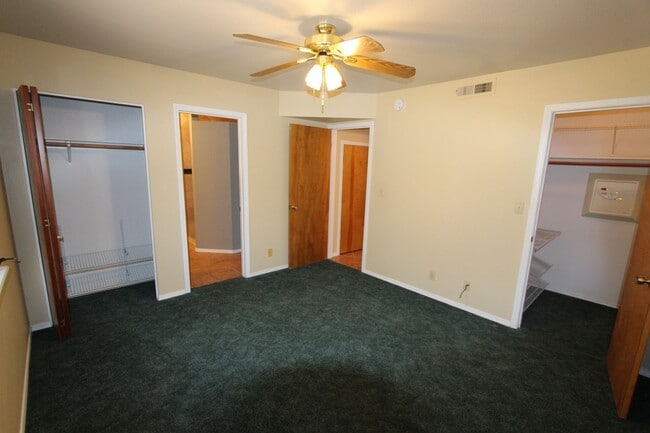 Building Photo - Price Improvement! Charming 2-Bedroom Town...