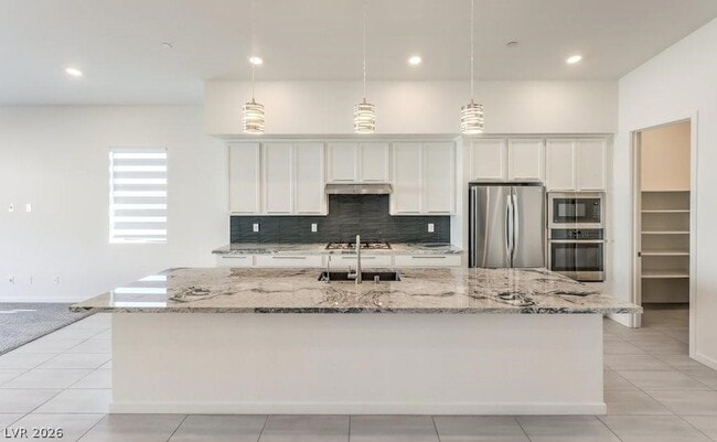 Building Photo - 11836 Star Grass Ave