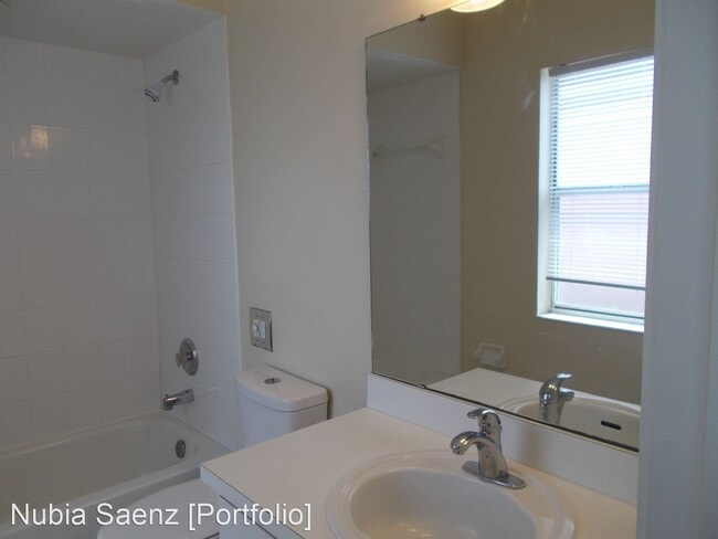 Building Photo - 3 br, 2 bath House - 2347 Harbor Town Drive