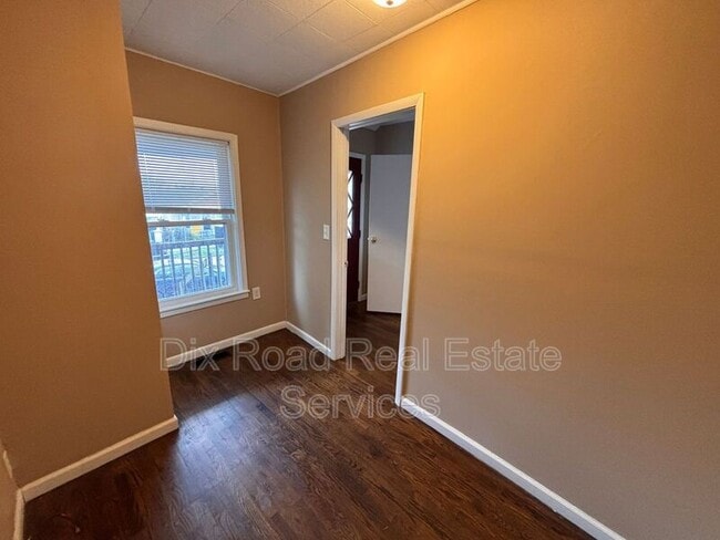 Building Photo - 1788 See Ave