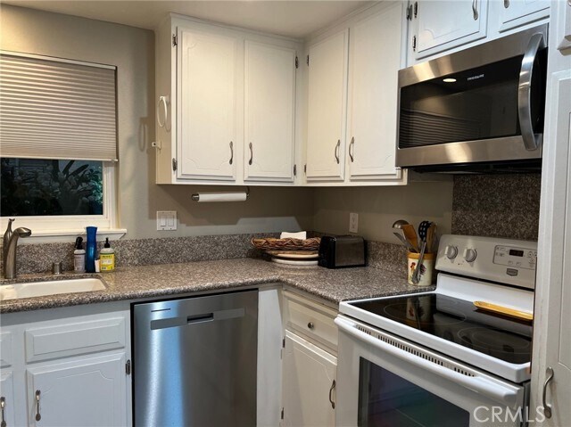 Building Photo - 2370 Via Mariposa W