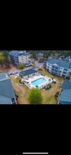 Building Photo - 601 Hillside Dr N
