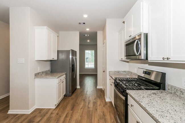 Building Photo - 401 San Miguel Crk Dr
