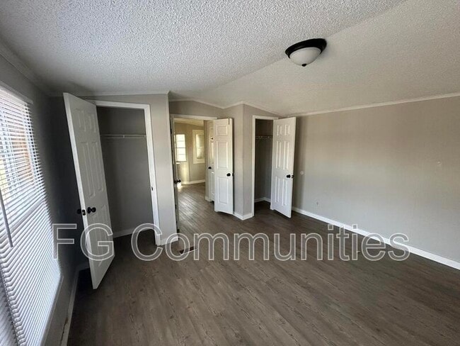 Building Photo - 1754 Zion Rd