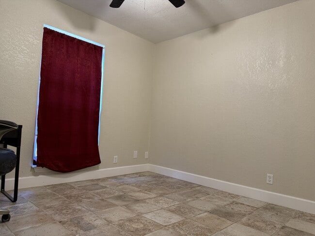 Building Photo - 1906 N 60th St