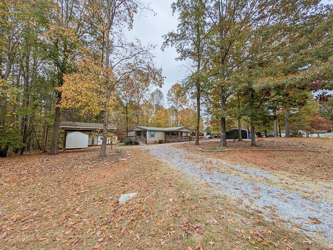 Building Photo - 1340 Meadowland Dr