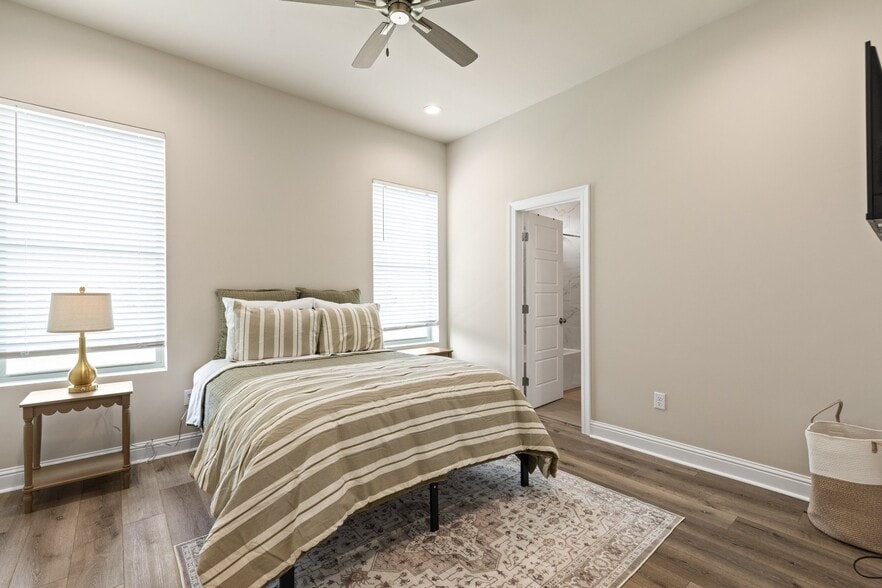 Building Photo - 127 Spoonbill Dr