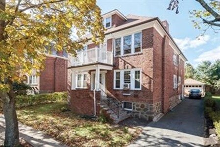 Building Photo - 21 Portina Rd